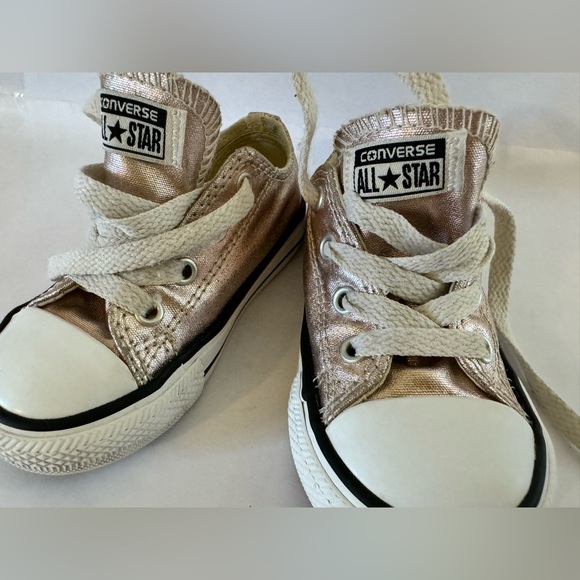 Rose gold metallic shiny pink toddler converse size6 - Picture 2 of 8